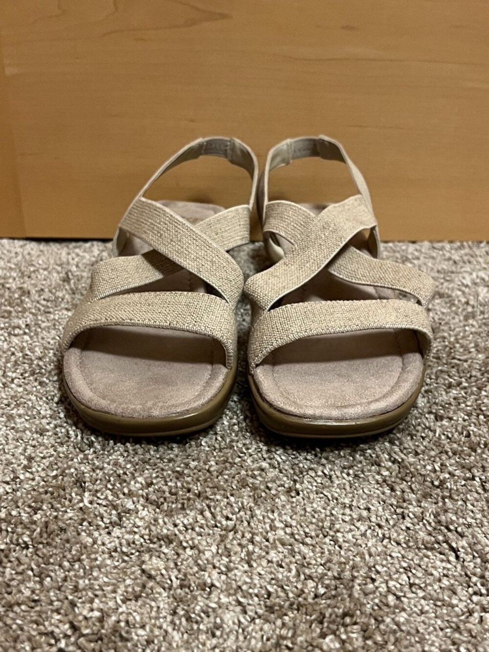 NWOT! Mootsie Tootsie Women's Tan Sandals: Size 8M